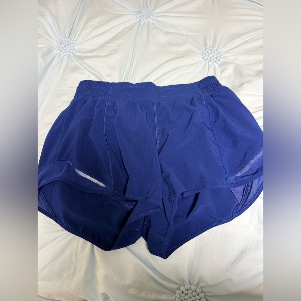 blue lululemon hotty hot shorts 2.5”